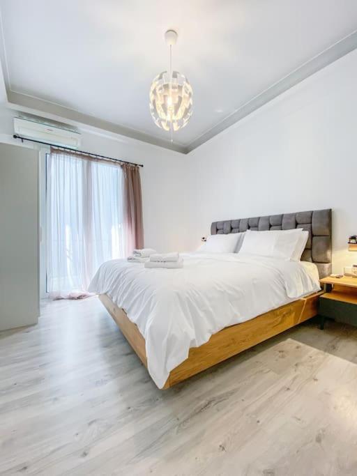 Syntagma Square, 60Sqm Platinum Suite Ateny Zewnętrze zdjęcie