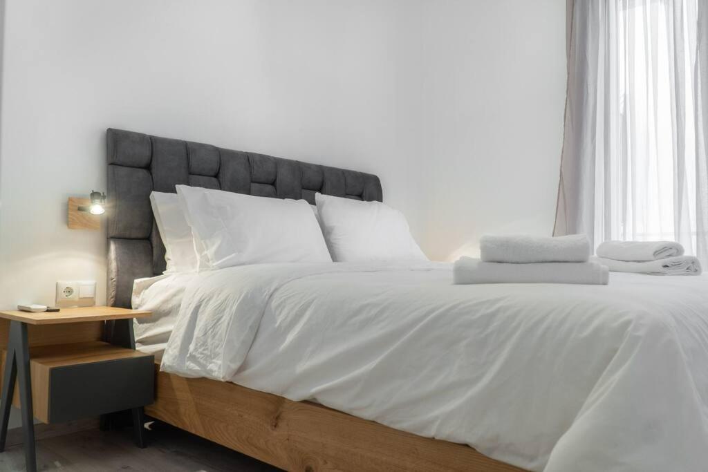Syntagma Square, 60Sqm Platinum Suite Ateny Zewnętrze zdjęcie